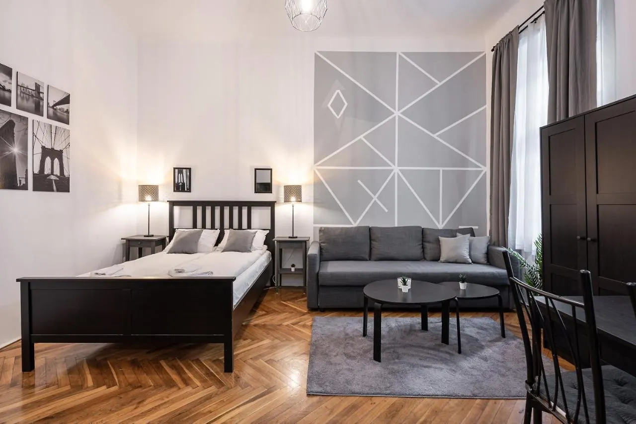 B8 - Grand Boulevard Cozy Apartment - Best Location By Bqa ブダペスト