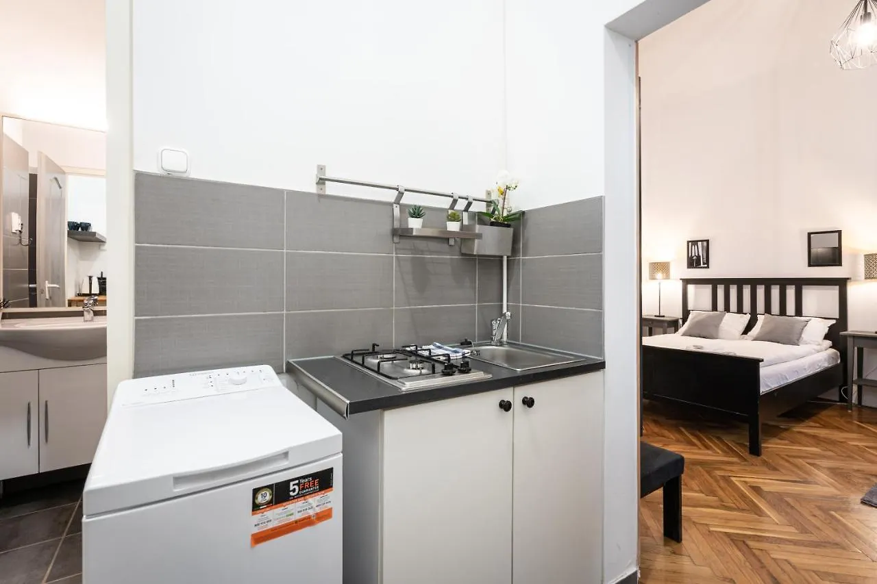 B8 - Grand Boulevard Cozy Apartment - Best Location By Bqa Βουδαπέστη